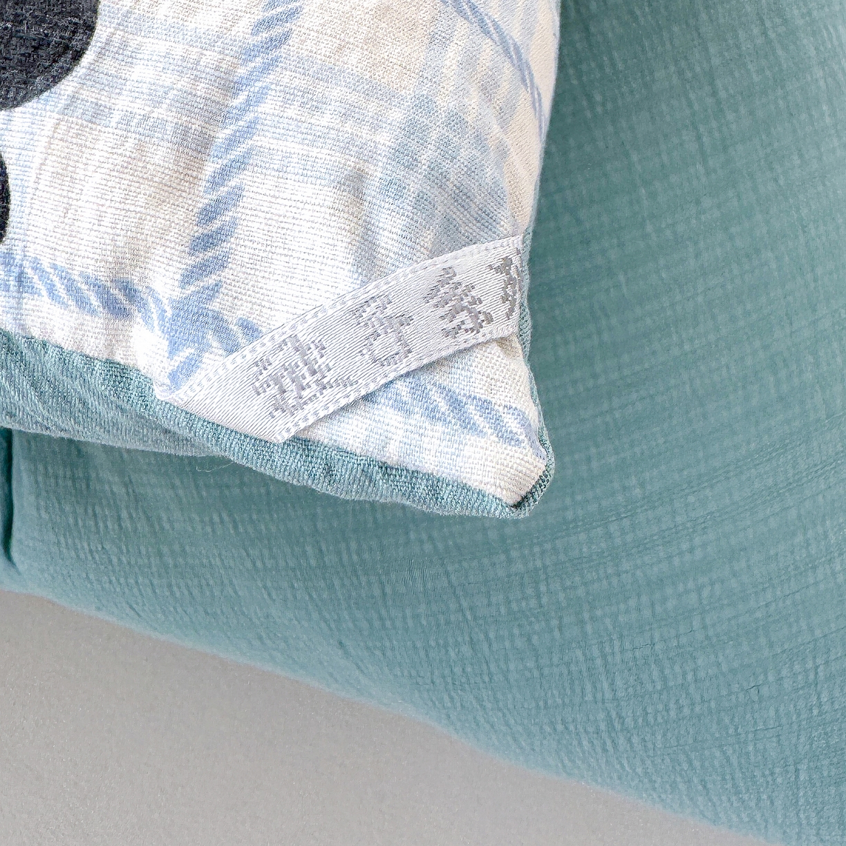 91家纺网 家纺一手货源 找家纺 桔禾家纺 2026新款云感有氧双层纱冬被抗菌被春秋被被子被芯 A类水洗双层皱皱纱冬被-格子樱桃