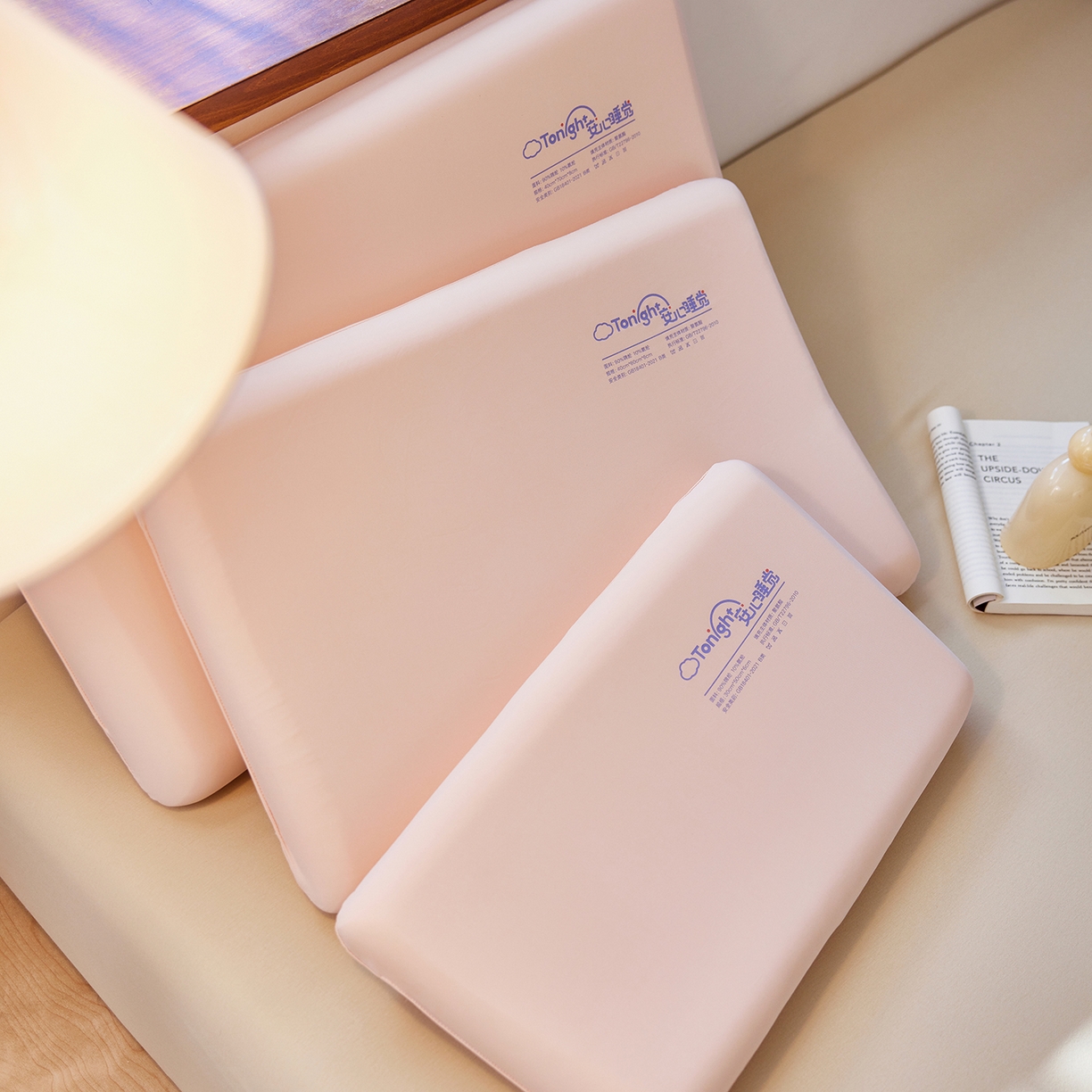 91家纺网 家纺一手货源 找家纺 晚悠家纺 2025新款安心睡觉记忆棉亲子枕枕头枕芯 樱花粉