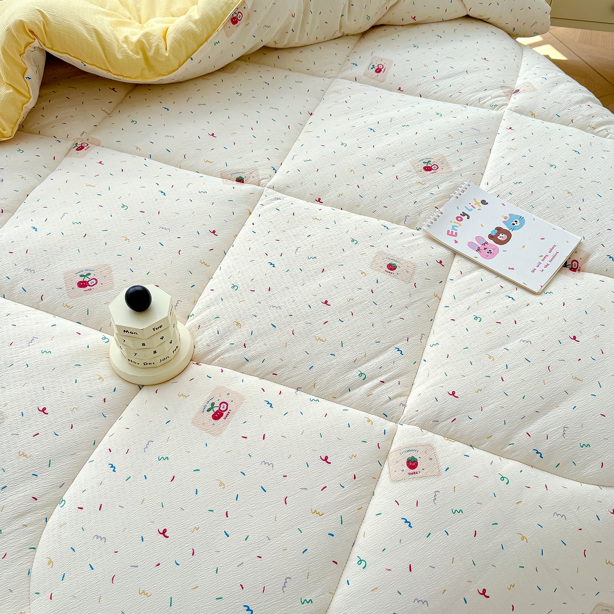 91家纺网 家纺一手货源 找家纺 桔禾家纺 2026新款云感有氧双层纱冬被抗菌被春秋被被子被芯 A类水洗双层皱皱纱冬被-庆祝