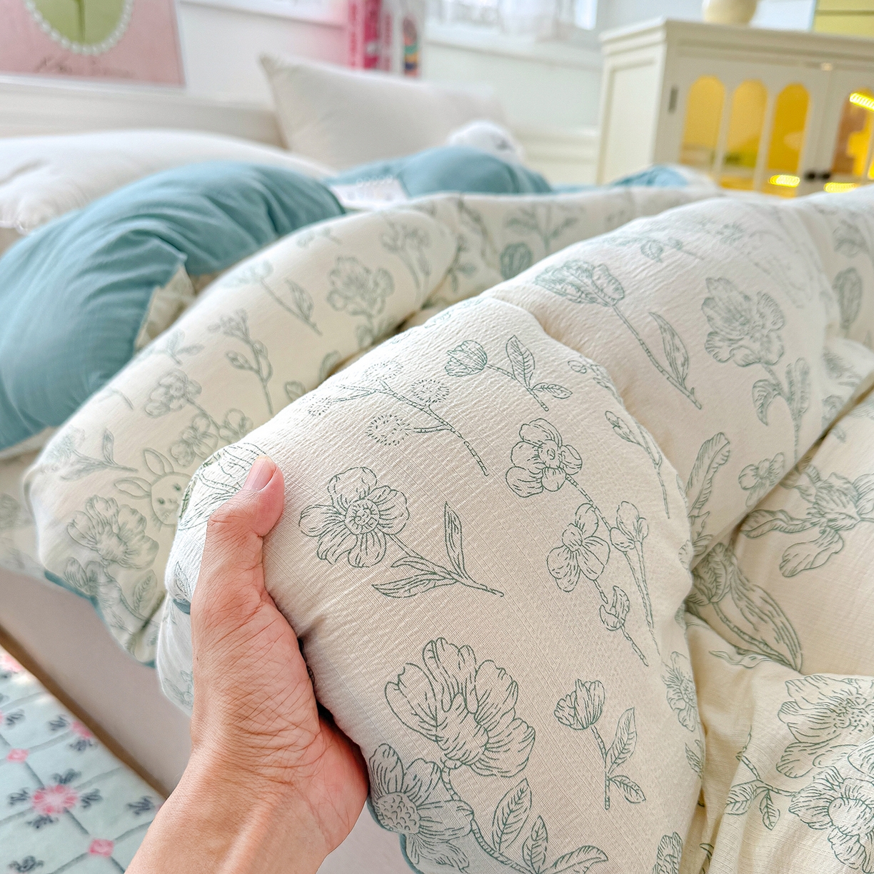 91家纺网 家纺一手货源 找家纺 桔禾家纺 2026新款云感有氧双层纱冬被抗菌被春秋被被子被芯 A类水洗双层皱皱纱冬被-兔羞日记