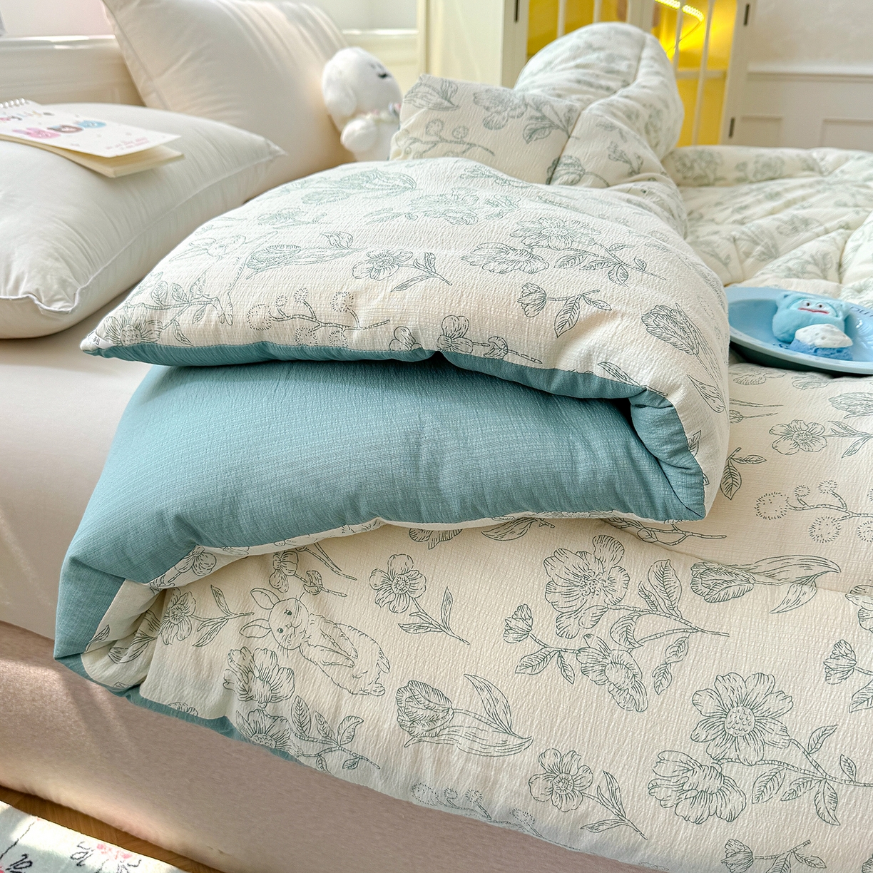 91家纺网 家纺一手货源 找家纺 桔禾家纺 2026新款云感有氧双层纱冬被抗菌被春秋被被子被芯 A类水洗双层皱皱纱冬被-兔羞日记