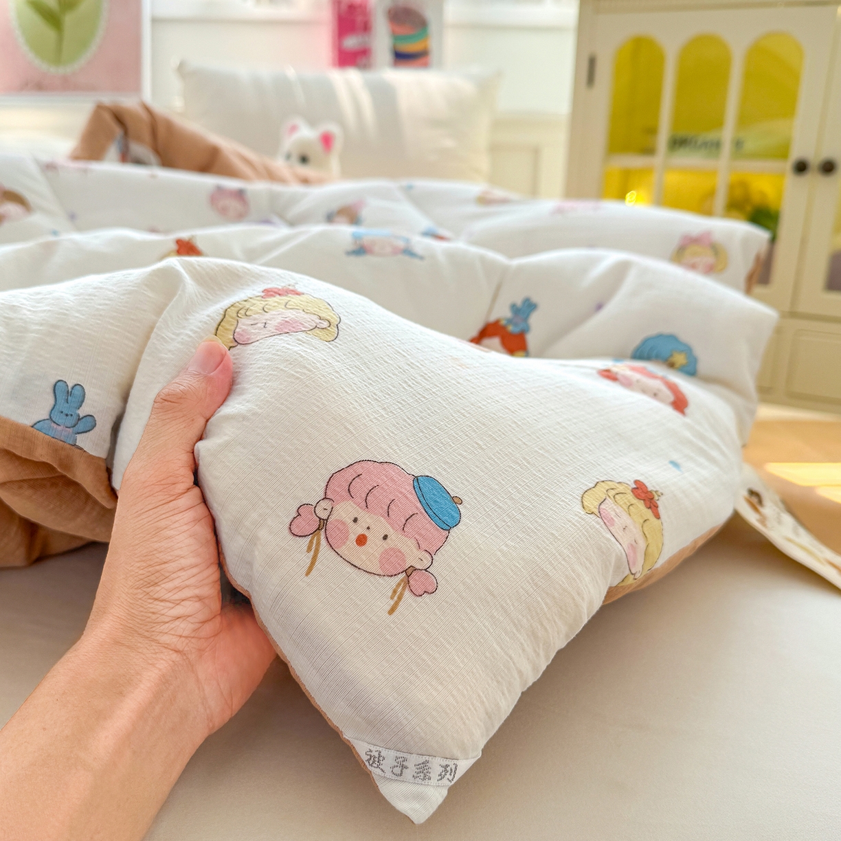 91家纺网 家纺一手货源 找家纺 桔禾家纺 2026新款云感有氧双层纱冬被抗菌被春秋被被子被芯 A类水洗双层皱皱纱冬被-小萝莉