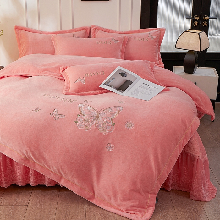 程百万家纺 2025新款铂金绒夹棉刺绣床裙套件 樱粉