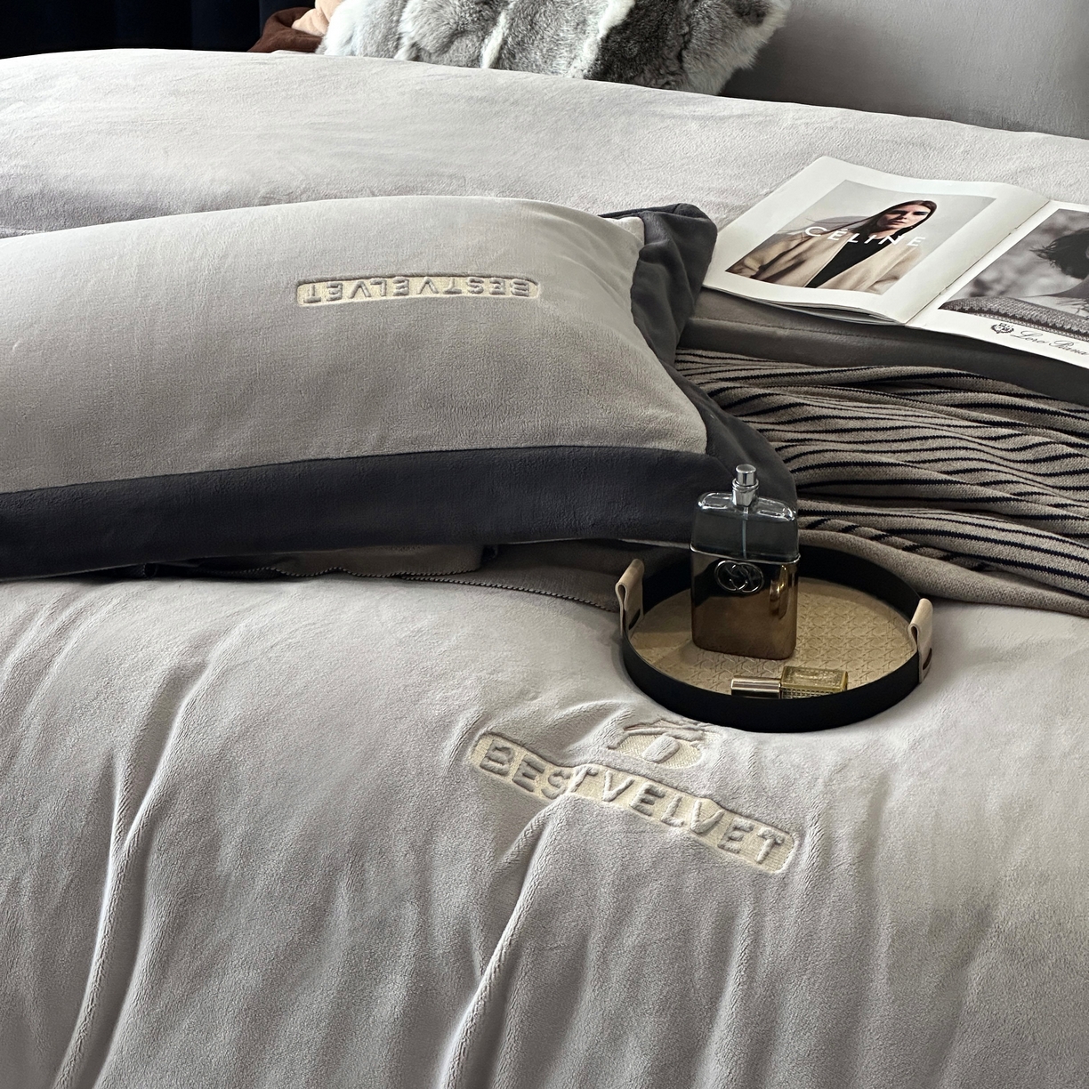 91家纺网 家纺一手货源 找家纺 南泉坊 2025新款230克全消光牛奶绒刺绣四件套 墨尔本-灰