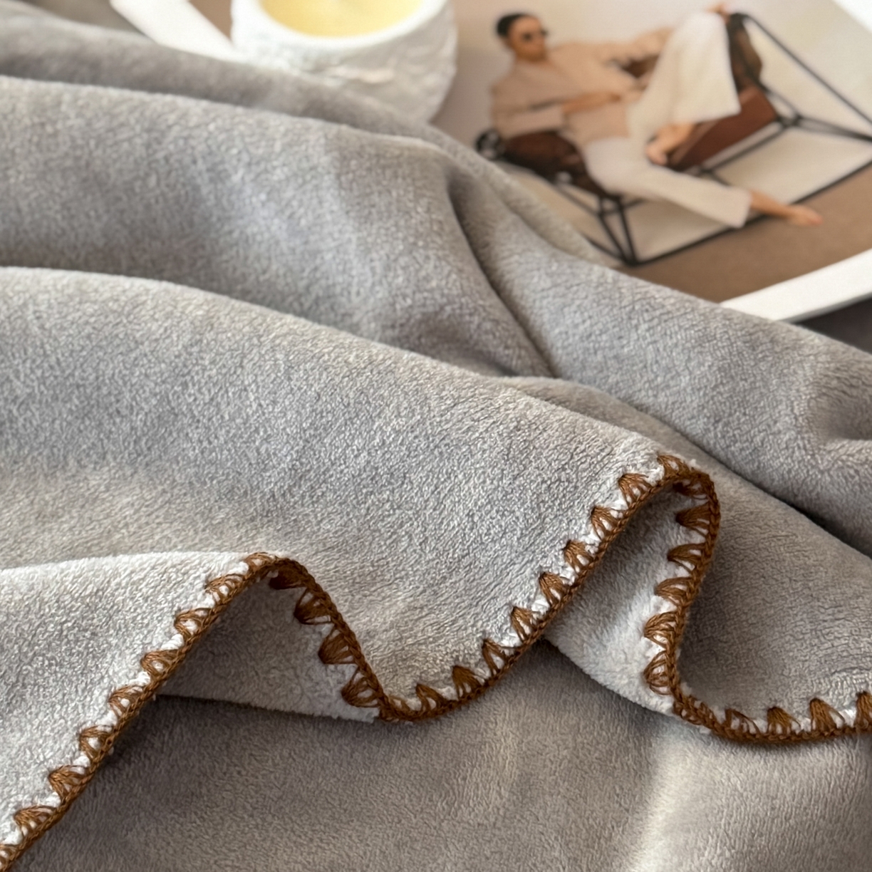 91家纺网 家纺一手货源 找家纺 金喜 2025新款双面仿羊绒多功能毯毛毯盖毯 气质灰