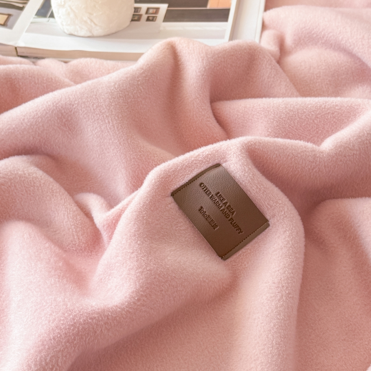 91家纺网 家纺一手货源 找家纺 金喜 2025新款双面仿羊绒多功能毯毛毯盖毯 浅粉