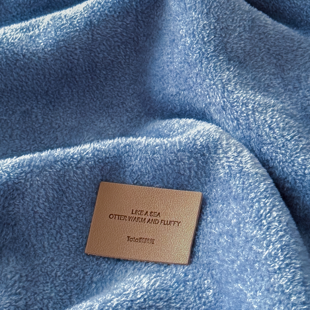 91家纺网 家纺一手货源 找家纺 金喜 2025新款双面仿羊绒多功能毯毛毯盖毯 蓝宝石