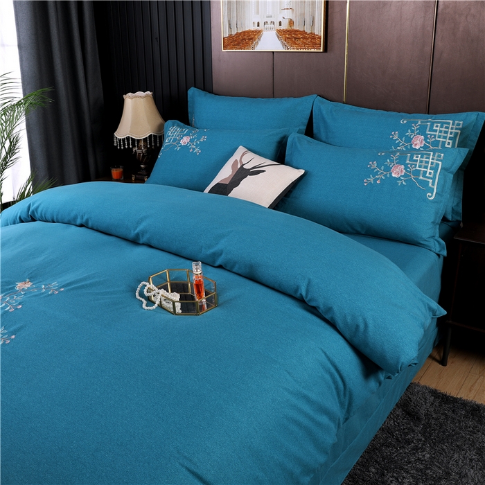 91家纺网 家纺一手货源 找家纺 浩情国际婚庆供货中心 2026新款秋冬60S高端全棉刺绣磨毛系列 花开满庭-贵族蓝