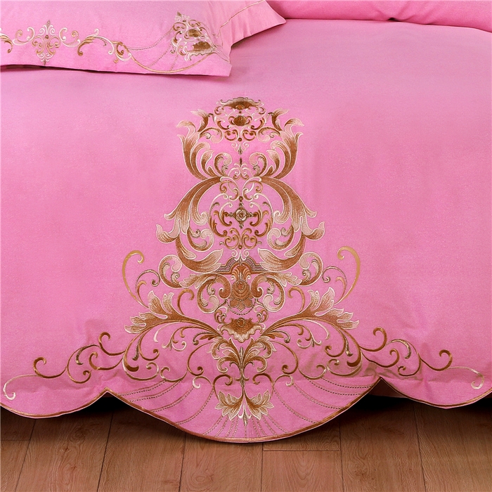 91家纺网 家纺一手货源 找家纺 浩情国际婚庆供货中心 2026新款秋冬60S高端全棉刺绣磨毛系列 斯威特-樱花粉