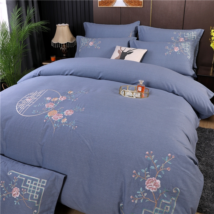 91家纺网 家纺一手货源 找家纺 浩情国际婚庆供货中心 2026新款秋冬60S高端全棉刺绣磨毛系列 花开满庭-银灰