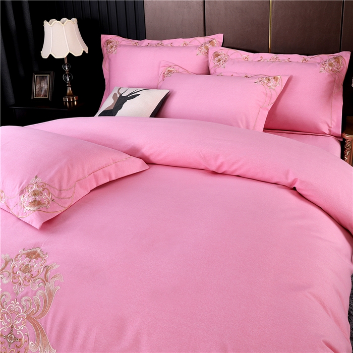 91家纺网 家纺一手货源 找家纺 浩情国际婚庆供货中心 2026新款秋冬60S高端全棉刺绣磨毛系列 斯威特-樱花粉