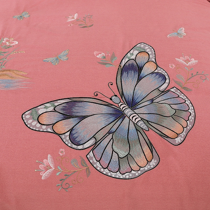 91家纺网 家纺一手货源 找家纺 浩情国际婚庆供货中心 2026新款秋冬60S高端全棉刺绣磨毛系列 翩翩蝶影-粉豆沙