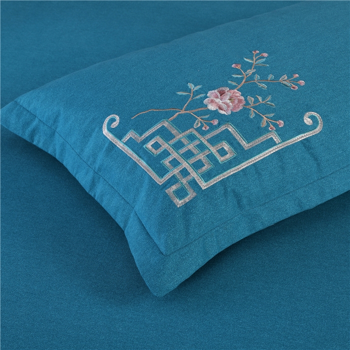 91家纺网 家纺一手货源 找家纺 浩情国际婚庆供货中心 2026新款秋冬60S高端全棉刺绣磨毛系列 花开满庭-贵族蓝