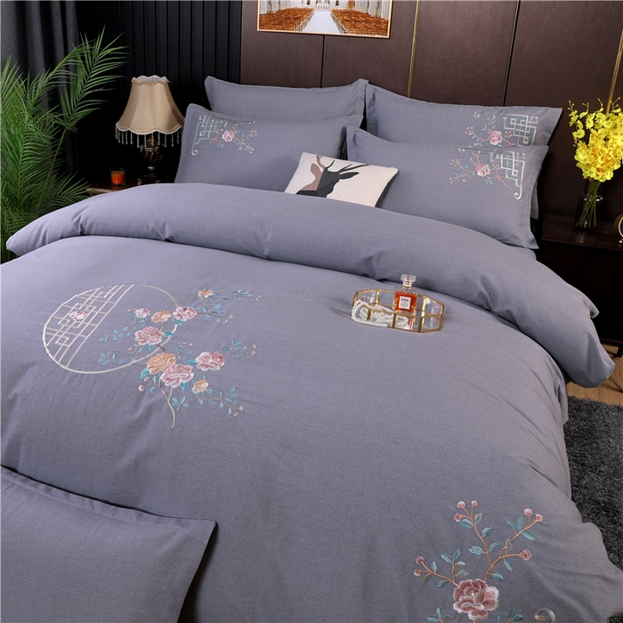 91家纺网 家纺一手货源 找家纺 浩情国际婚庆供货中心 2026新款秋冬60S高端全棉刺绣磨毛系列 花开满庭-气质灰