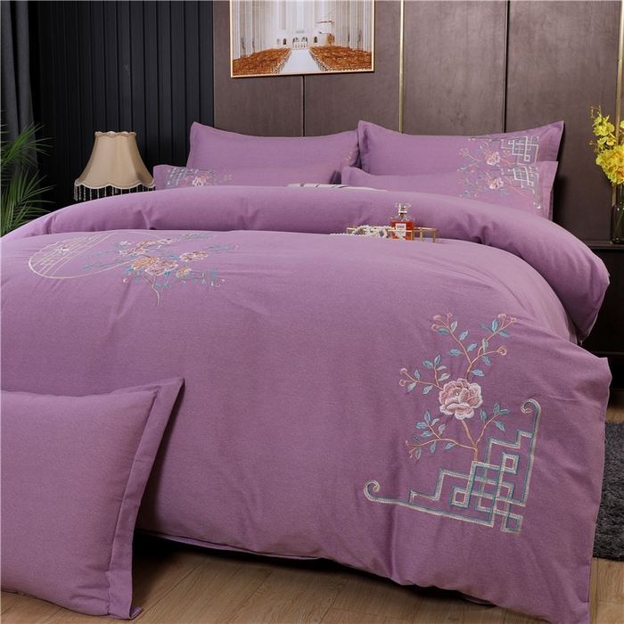 91家纺网 家纺一手货源 找家纺 浩情国际婚庆供货中心 2026新款秋冬60S高端全棉刺绣磨毛系列 花开满庭-紫豆沙