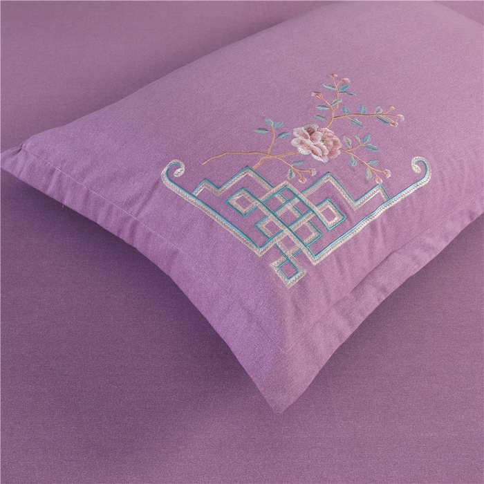 91家纺网 家纺一手货源 找家纺 浩情国际婚庆供货中心 2026新款秋冬60S高端全棉刺绣磨毛系列 花开满庭-紫豆沙