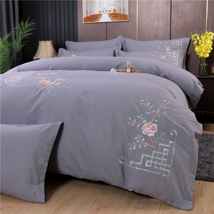 91家纺网 家纺一手货源 找家纺 浩情国际婚庆供货中心 2026新款秋冬60S高端全棉刺绣磨毛系列 花开满庭-气质灰