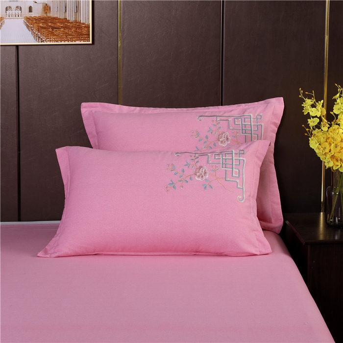 91家纺网 家纺一手货源 找家纺 浩情国际婚庆供货中心 2026新款秋冬60S高端全棉刺绣磨毛系列 花开满庭-樱花粉