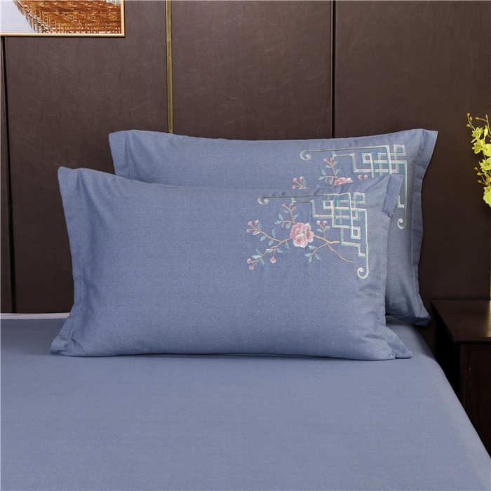 91家纺网 家纺一手货源 找家纺 浩情国际婚庆供货中心 2026新款秋冬60S高端全棉刺绣磨毛系列 花开满庭-银灰