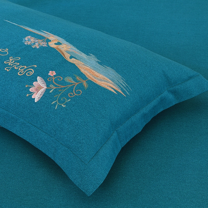 91家纺网 家纺一手货源 找家纺 浩情国际婚庆供货中心 2026新款秋冬60S高端全棉刺绣磨毛系列 翩翩蝶影-宝石蓝