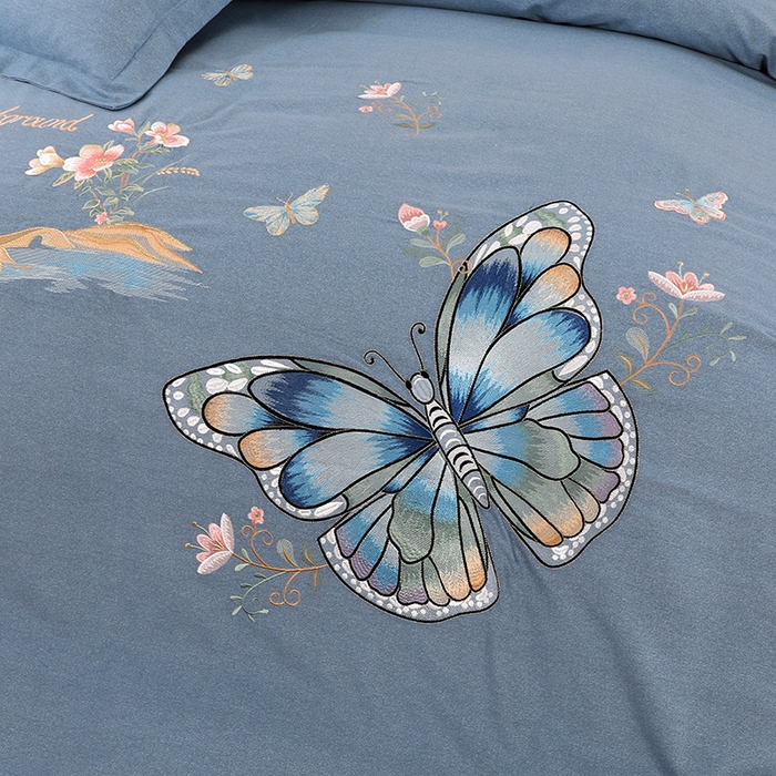 91家纺网 家纺一手货源 找家纺 浩情国际婚庆供货中心 2026新款秋冬60S高端全棉刺绣磨毛系列 翩翩蝶影-银灰