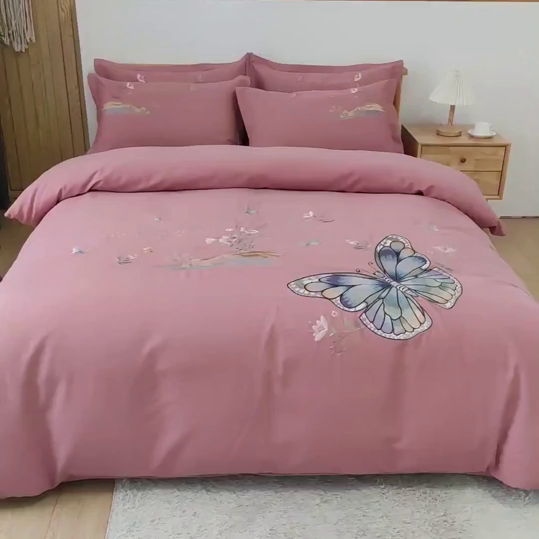 91家纺网 家纺一手货源 找家纺 浩情国际婚庆供货中心 2026新款秋冬60S高端全棉刺绣磨毛系列 翩翩蝶影-粉豆沙