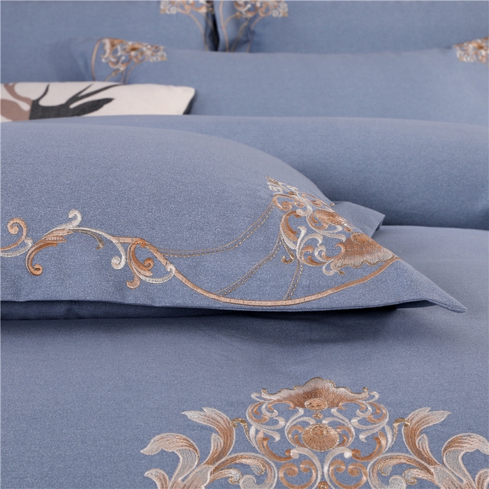 91家纺网 家纺一手货源 找家纺 浩情国际婚庆供货中心 2026新款秋冬60S高端全棉刺绣磨毛系列 斯威特-银灰