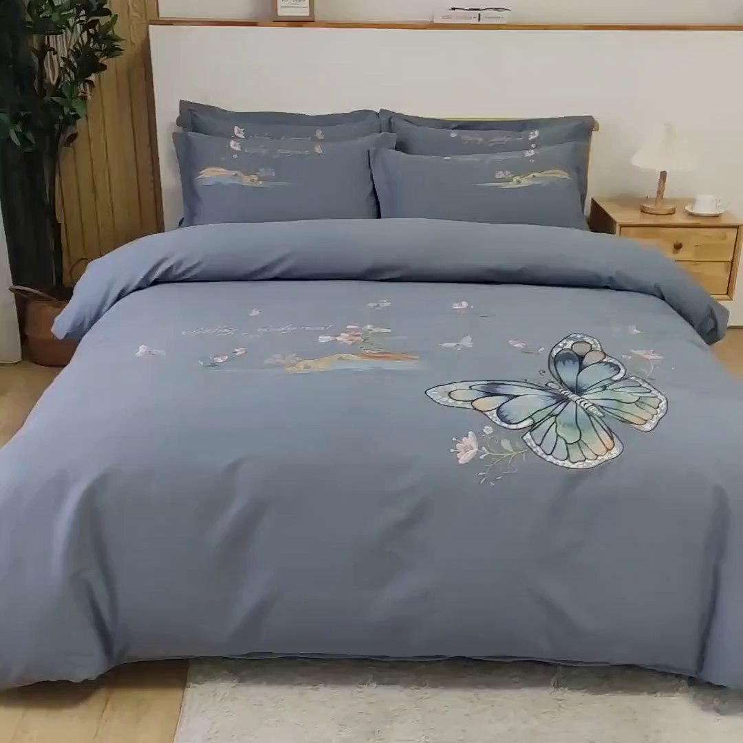 91家纺网 家纺一手货源 找家纺 浩情国际婚庆供货中心 2026新款秋冬60S高端全棉刺绣磨毛系列 翩翩蝶影-银灰