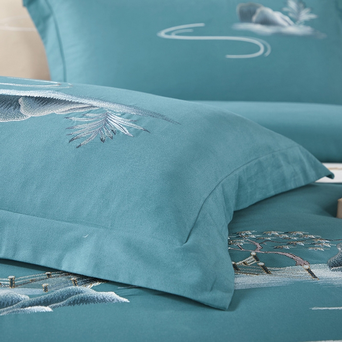 91家纺网 家纺一手货源 找家纺 浩情国际婚庆供货中心 2026新品- 秋冬高支密全棉长绒棉磨毛高端刺绣系列四件套 山水情-湖兰