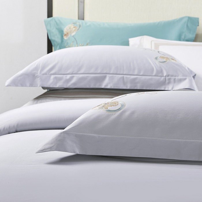 91家纺网 家纺一手货源 找家纺 浩情国际婚庆供货中心 2026新品- 秋冬高支密全棉长绒棉磨毛高端刺绣系列四件套 轻曼-银灰