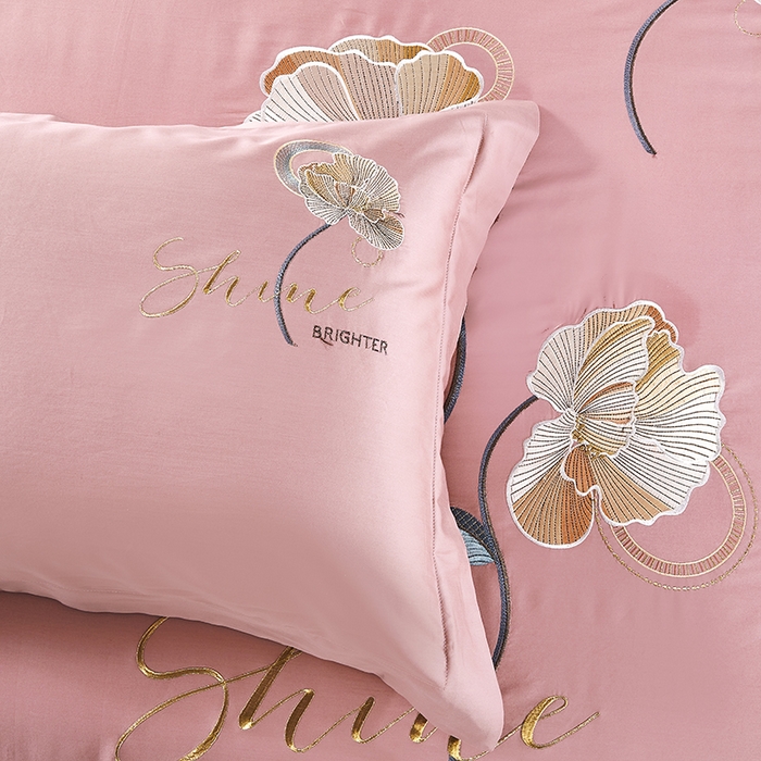 91家纺网 家纺一手货源 找家纺 浩情国际婚庆供货中心 2026新品- 秋冬高支密全棉长绒棉磨毛高端刺绣系列四件套 轻曼-豆沙