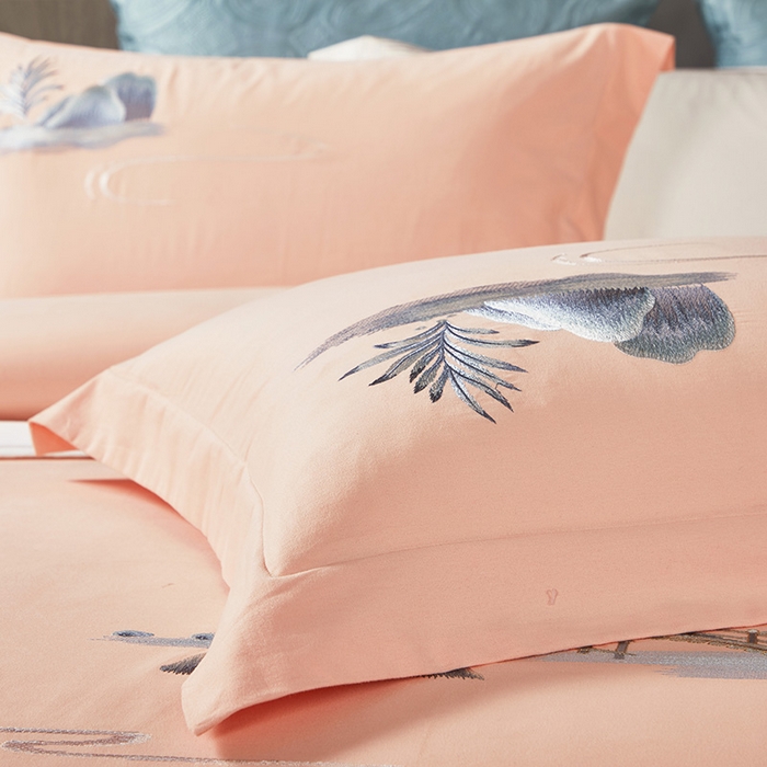 91家纺网 家纺一手货源 找家纺 浩情国际婚庆供货中心 2026新品- 秋冬高支密全棉长绒棉磨毛高端刺绣系列四件套 山水情-粉玉