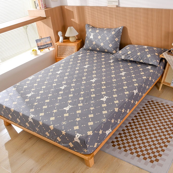 91家纺网 家纺一手货源 找家纺 茗婷家纺 2025新款供跨境外贸纯色印花防水床笠 灰小熊