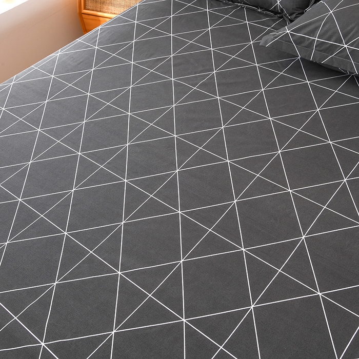 91家纺网 家纺一手货源 找家纺 茗婷家纺 2025新款供跨境外贸纯色印花防水床笠 几何三角