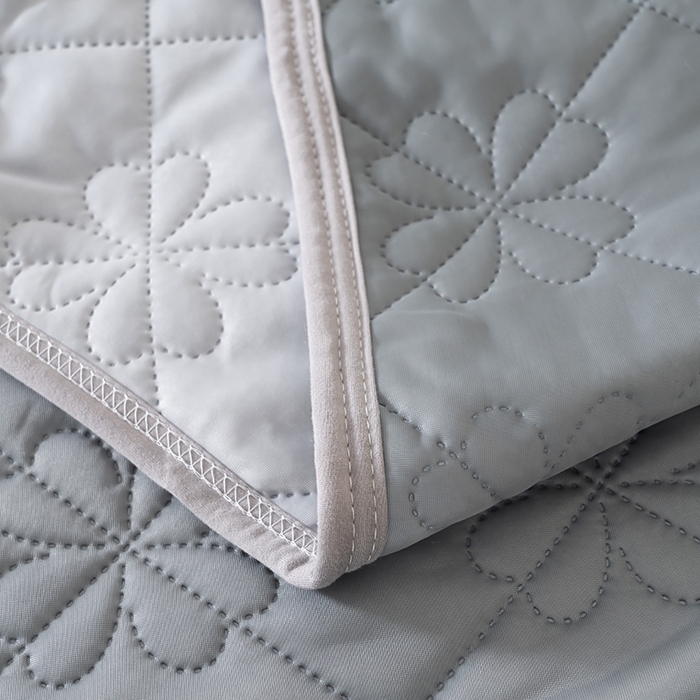 91家纺网 家纺一手货源 找家纺 伊梵居 2026新款简约凉感丝夏被夏凉被空调被 深灰色