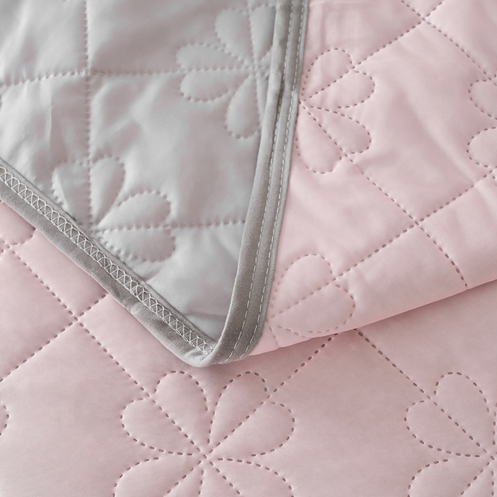 91家纺网 家纺一手货源 找家纺 伊梵居 2026新款简约凉感丝夏被夏凉被空调被 浅粉色