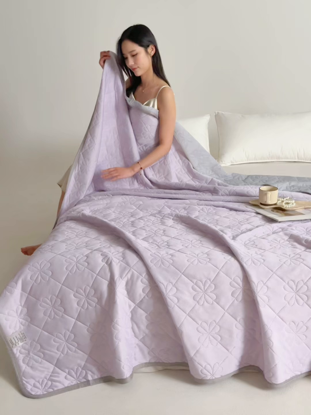 91家纺网 家纺一手货源 找家纺 伊梵居 2026新款简约凉感丝夏被夏凉被空调被 魅紫色