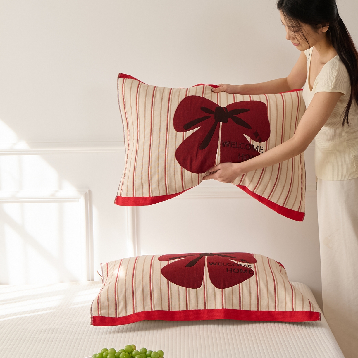 91家纺网 家纺一手货源 找家纺 沐瑟家纺 2026新款全棉纯棉八层枕巾-卡通格子 蝴蝶结 52x78cm枕巾一对