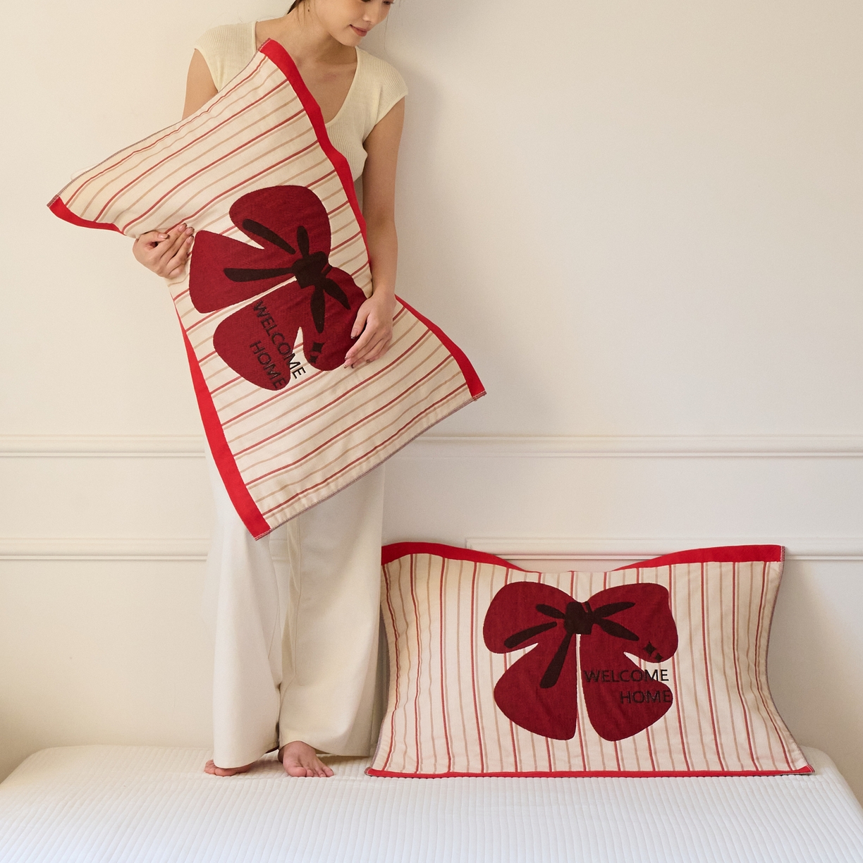 91家纺网 家纺一手货源 找家纺 沐瑟家纺 2026新款全棉纯棉八层枕巾-卡通格子 蝴蝶结 52x78cm枕巾一只