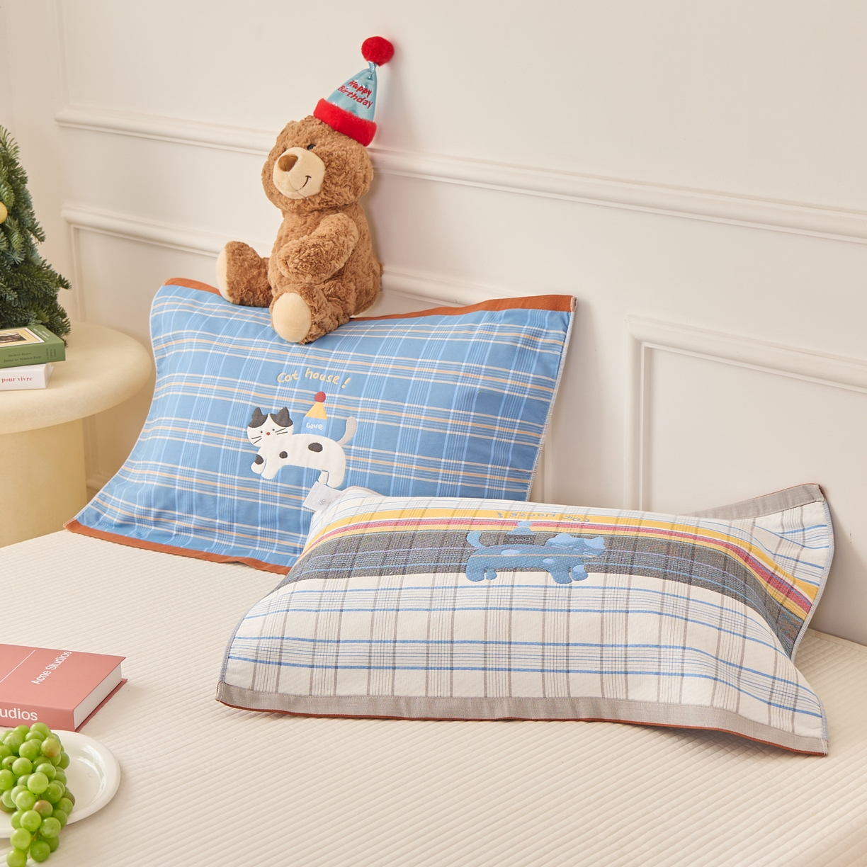 91家纺网 家纺一手货源 找家纺 沐瑟家纺 2026新款全棉纯棉八层枕巾-卡通格子 房子猫 52x78cm枕巾一对