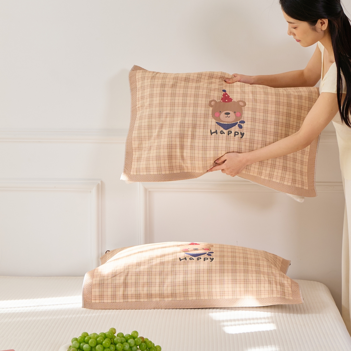 91家纺网 家纺一手货源 找家纺 沐瑟家纺 2026新款全棉纯棉八层枕巾-卡通格子 圣诞熊 52x78cm枕巾一对