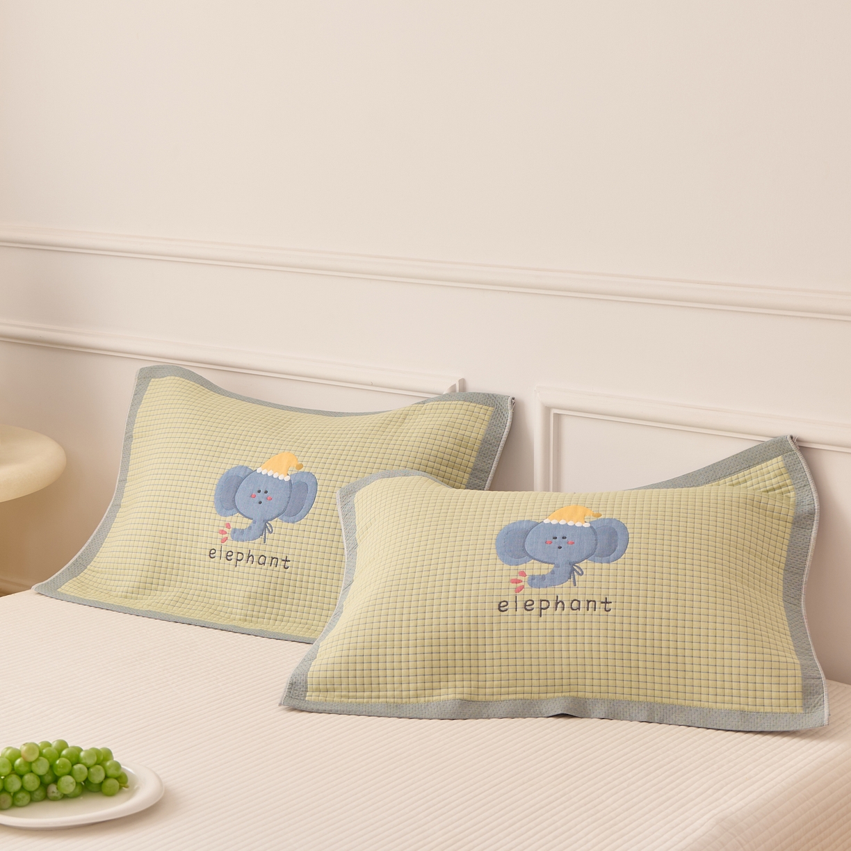 91家纺网 家纺一手货源 找家纺 沐瑟家纺 2026新款全棉纯棉八层枕巾-卡通格子 水滴象 52x78cm枕巾一只