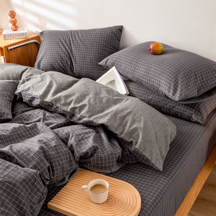 91家纺网 家纺一手货源 找家纺 咏绒家纺工厂店 2025新款A类色织水洗棉四件套 新灰格