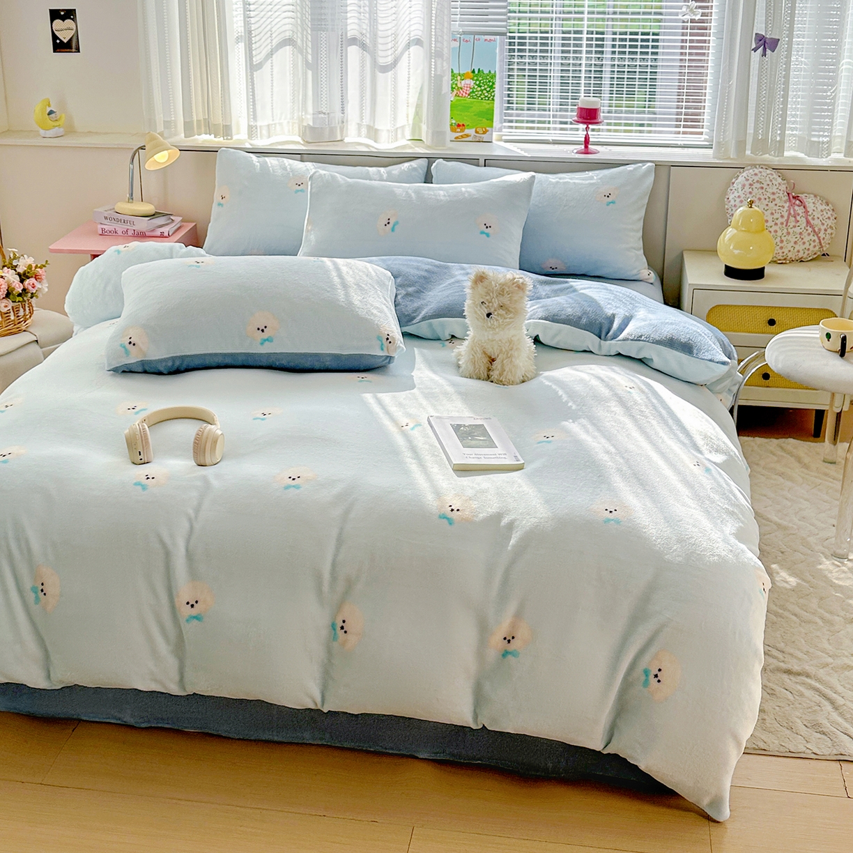 91家纺网 家纺一手货源 找家纺 优选 2025新款小清新加厚高克重牛奶绒四件套直播爆款电商爆款 绒绒小狗蓝