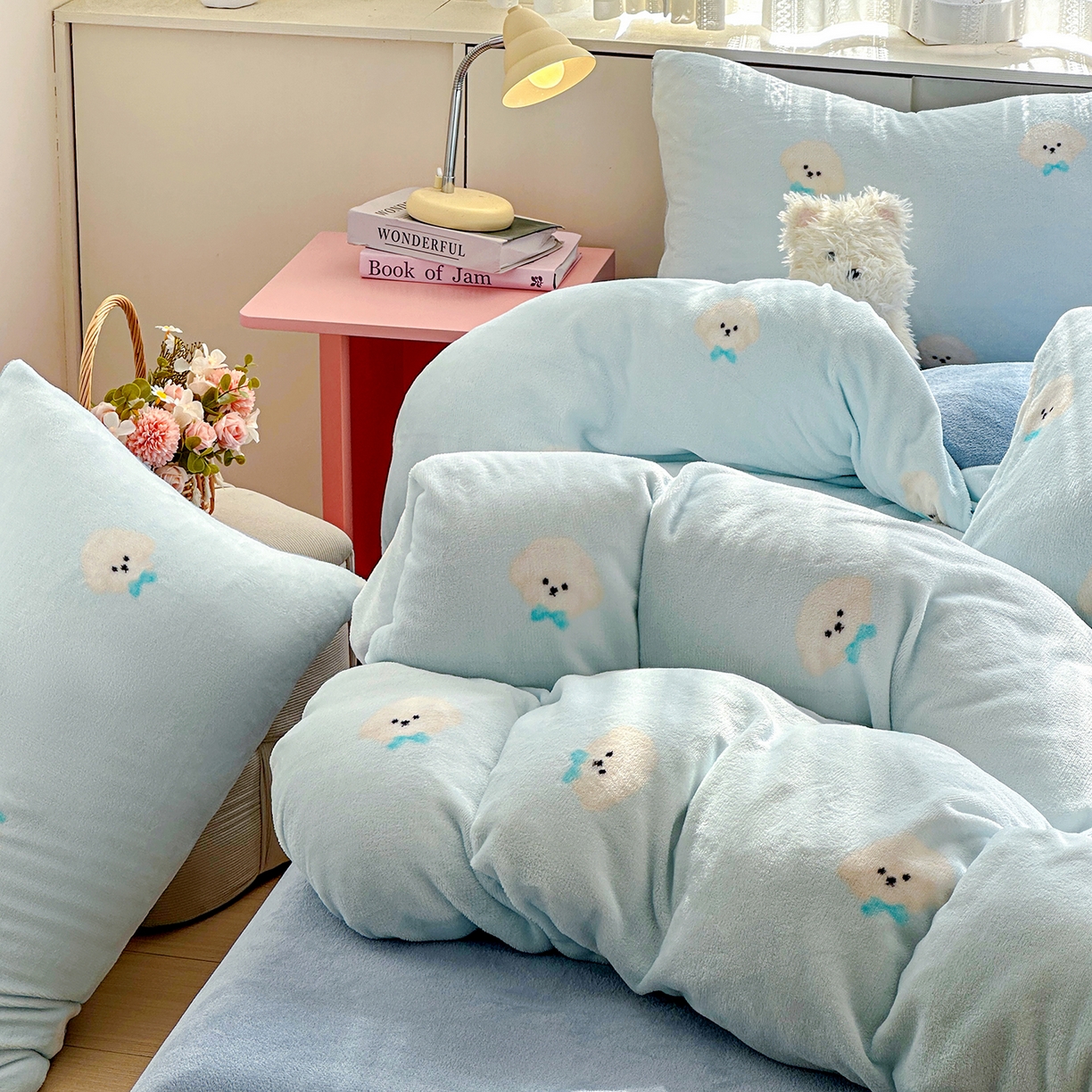 91家纺网 家纺一手货源 找家纺 优选 2025新款小清新加厚高克重牛奶绒四件套直播爆款电商爆款 绒绒小狗蓝