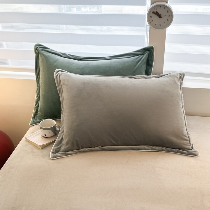 91家纺网 家纺一手货源 找家纺 咏绒家纺工厂店 2025新款加厚婴儿绒牛奶绒四件套9斤工艺款宝宝绒四件套 灰咖+黛尔蓝