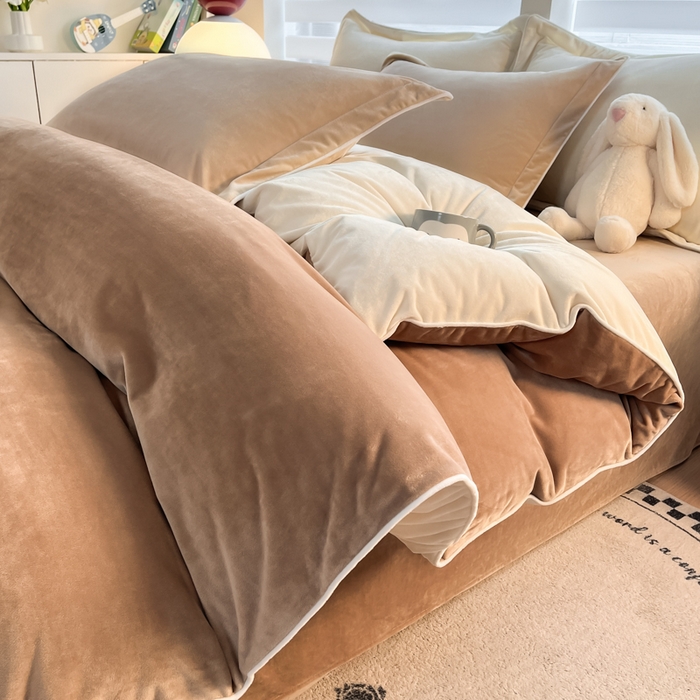 91家纺网 家纺一手货源 找家纺 咏绒家纺工厂店 2025新款加厚婴儿绒牛奶绒四件套9斤工艺款宝宝绒四件套 米白+浅驼