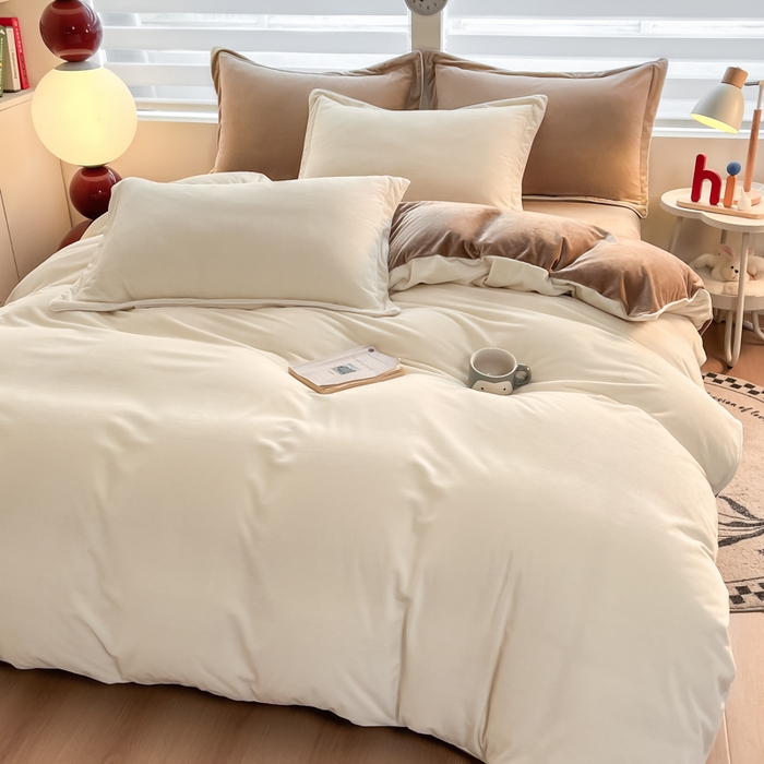 91家纺网 家纺一手货源 找家纺 咏绒家纺工厂店 2025新款加厚婴儿绒牛奶绒四件套9斤工艺款宝宝绒四件套 米白+浅驼