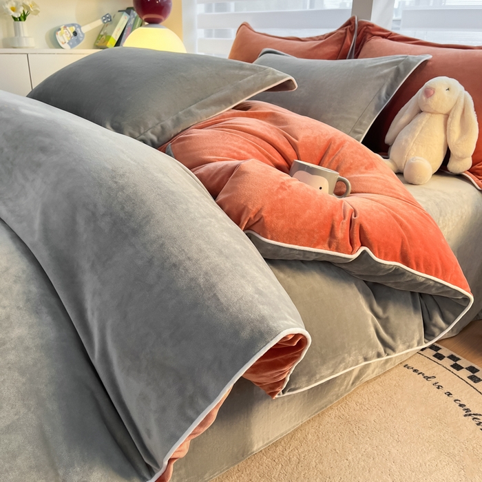 91家纺网 家纺一手货源 找家纺 咏绒家纺工厂店 2025新款加厚婴儿绒牛奶绒四件套9斤工艺款宝宝绒四件套 砖红+灰色