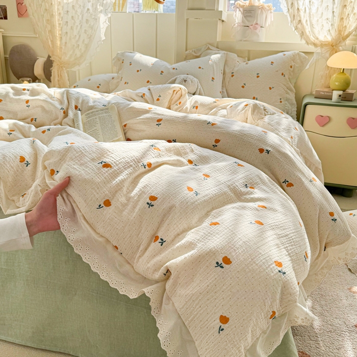 91家纺网 家纺一手货源 找家纺 咏绒家纺工厂店 2025新款全棉双层皱皱沙印花花边款四件套 花期